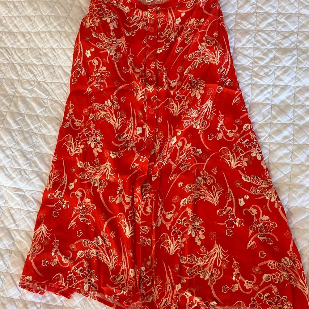 Treasure & Bond Red Floral Midi Skirt